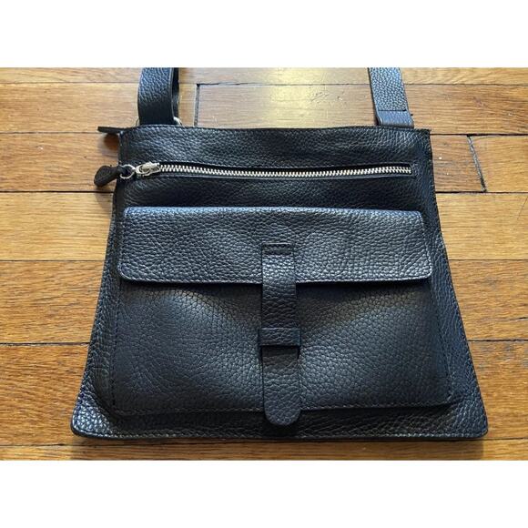 IMPERIO JP Black Pebbled Leather Hippie Crossbody Bag - Picture 2 of 8